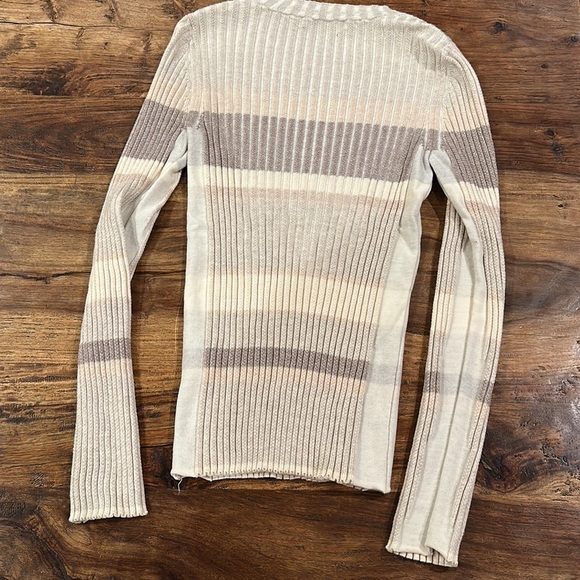 OST tonal sleeve textured top in multi Medium - Picture 7 of 7